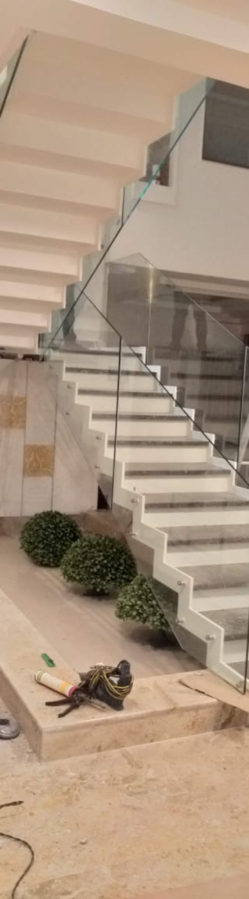 glass railings, glass fabrication, glass staircase,